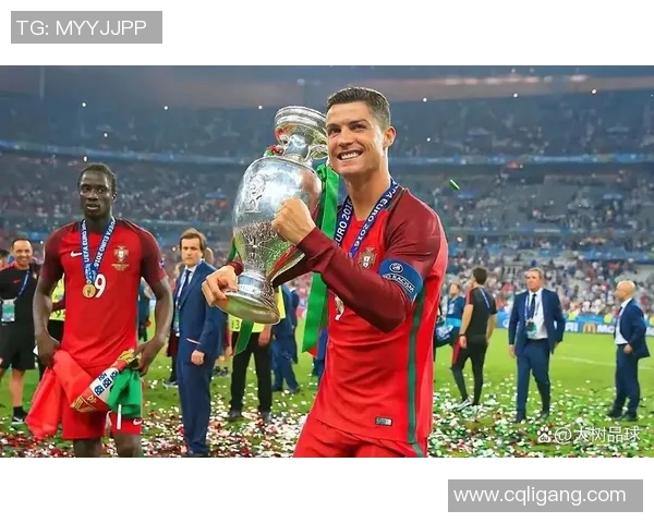 足球明星风采尽显经典瞬间照片集锦与名字介绍